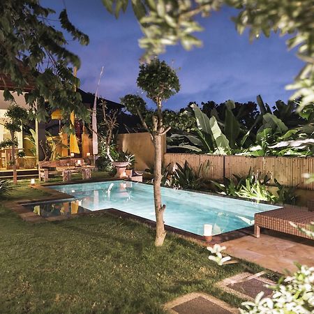 Umah Tikari Guesthouse Canggu Exterior foto