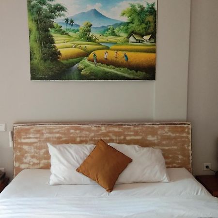 Umah Tikari Guesthouse Canggu Exterior foto
